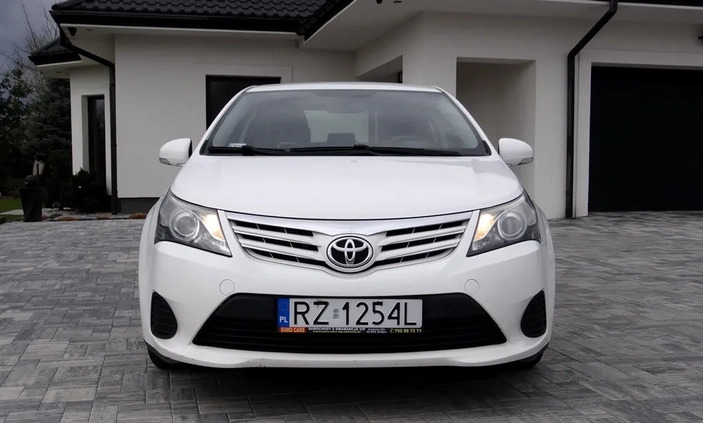 Toyota Avensis cena 29900 przebieg: 364000, rok produkcji 2014 z Piekary Śląskie małe 466